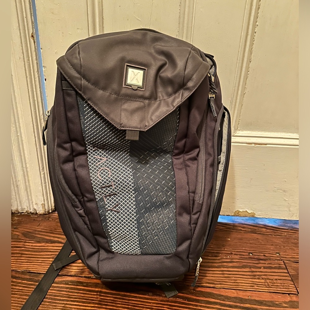 XACTLY Oxygen 35 Backpack